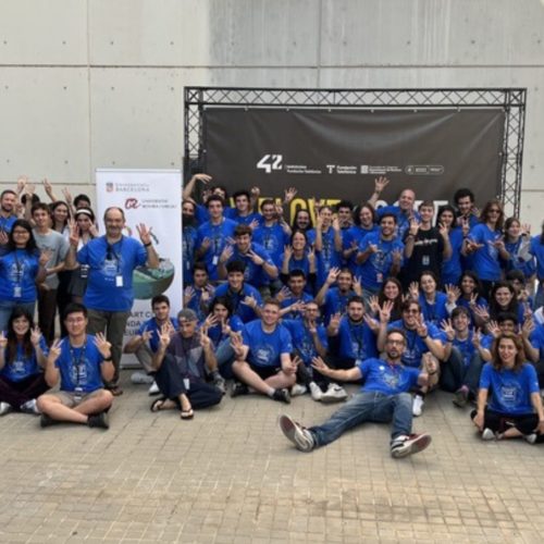 Més de 40 estudiants participen al Hack For Good a 42 Barcelona